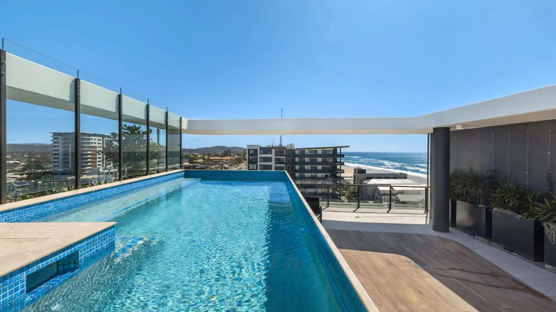 Daire Village 804 Gold Coast